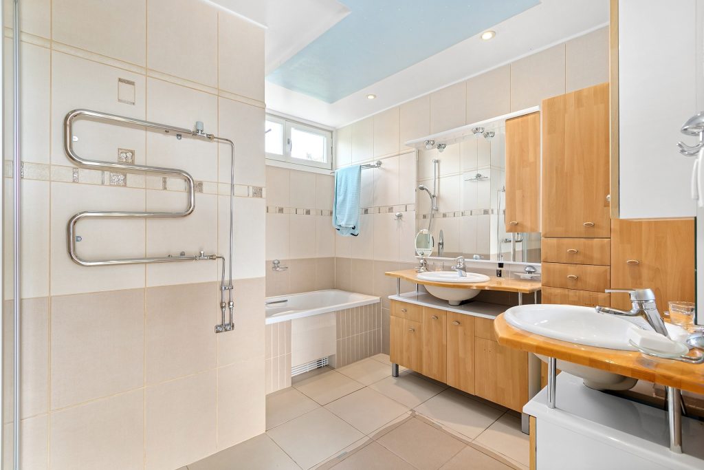 Costo del rifacimento del bagno rifacimento bagno